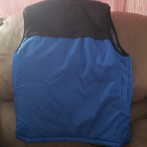 Boy's Buffalo reversible vest - Picture 4 of 5